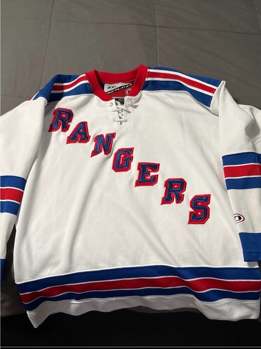 Pro Player Youth Large/Extra Large New York Rangers White Blue Red Hockey Jersey